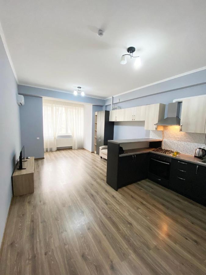 Sky House Central Apartment Chisinau Exterior photo